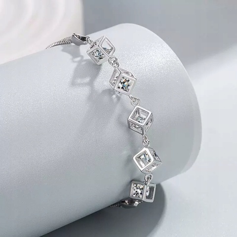 Bransoletka Damska Srebrna Łańcuszki Geometryczne Diamentowe Kryształki